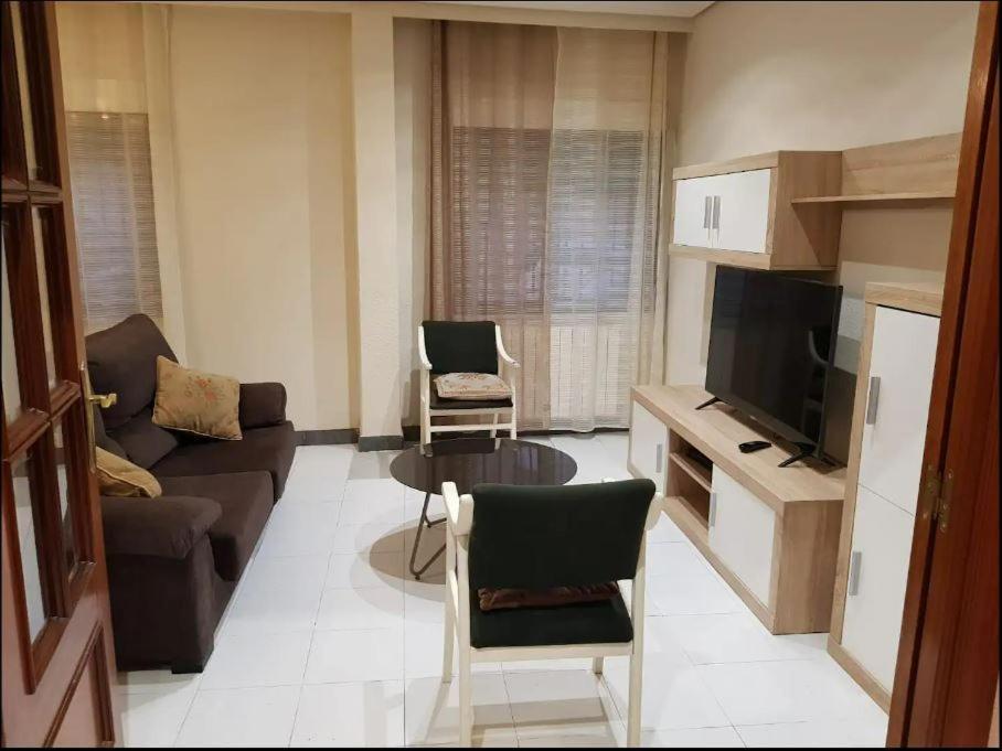 Private Room With Shared Bathroom Salamanque Extérieur photo